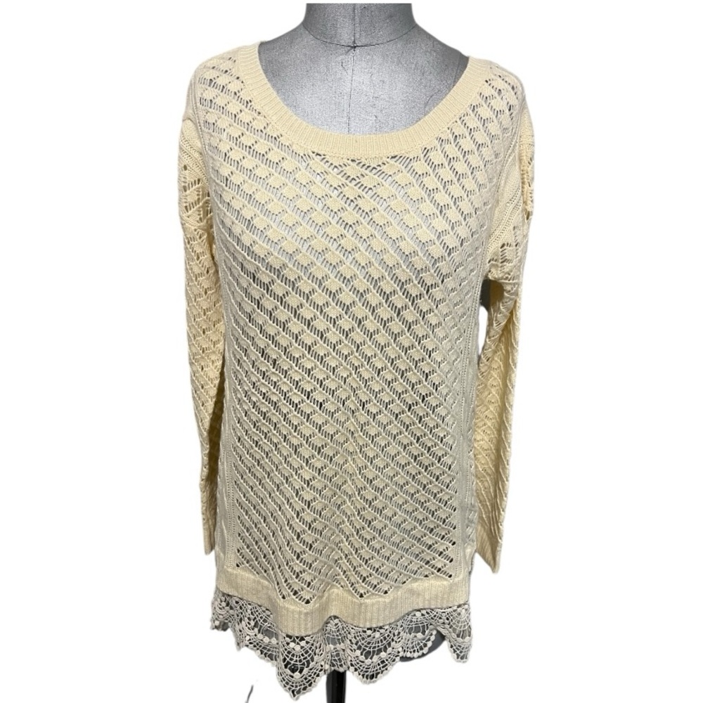 Takara Cream Knit Sweater With Lace Skirt Ling Sleeves Size L